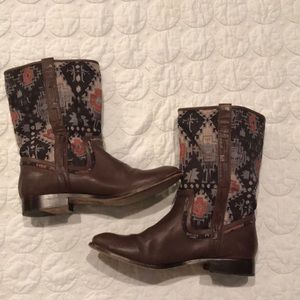 {Ella Moss} Southwestern Print Short Boots 9.5
